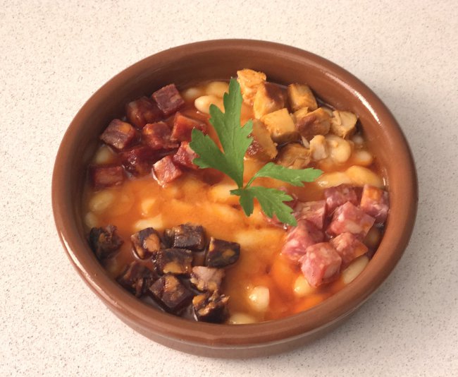 "Fabada de Verano" nuestro homenaje Andaluz, al plato Asturiano por excelencia. preparado por KGB Málaga