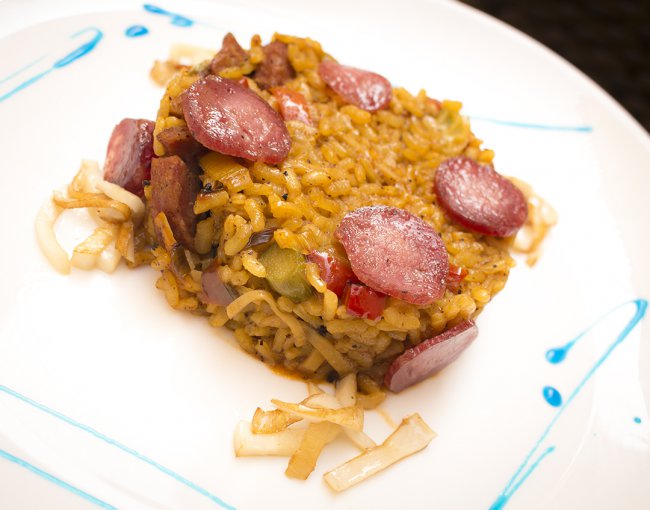 Arroz con Salchichón de Málaga a la Estrella de Galicia preparado por EL PATIO, BODEGA