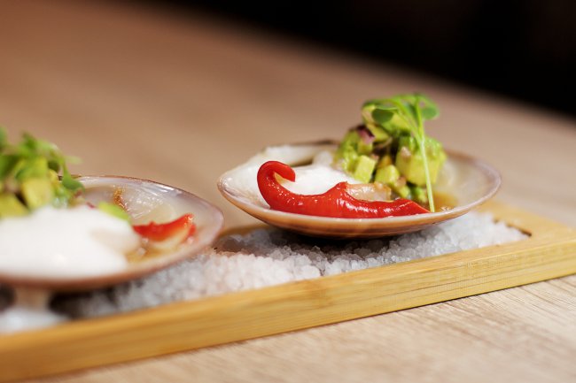Concha fina thai-lagueña preparado por MIXTÚRATE GASTROBAR